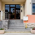 Lilibeth Apartments Isaran